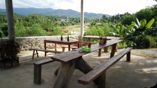 Bong Lai Valley: Pub with cold beer, Phong Nha Ke Bang, phong nha farmstay